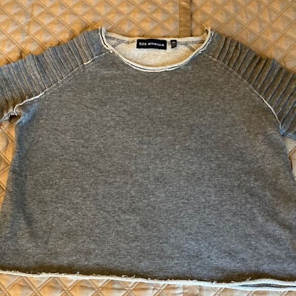 525 America Knitted Gray Sweatshirt Top with Pleated Shoulder & Long Sleeve. - Picture 1 of 7